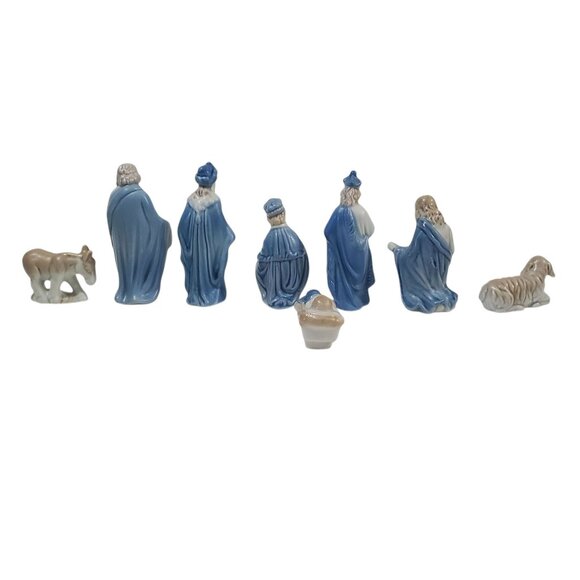 Vintage 1980 Hand-Painted Ceramic Christmas Nativity Scene 8 Figurines Blue Tan - Picture 5 of 11